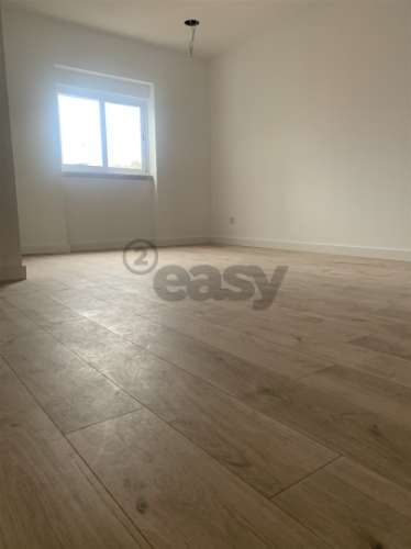 T3 Remodelado Amadora - Oferta da Escritura!