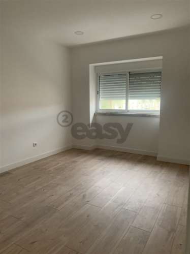 T3 Remodelado Amadora - Oferta da Escritura!