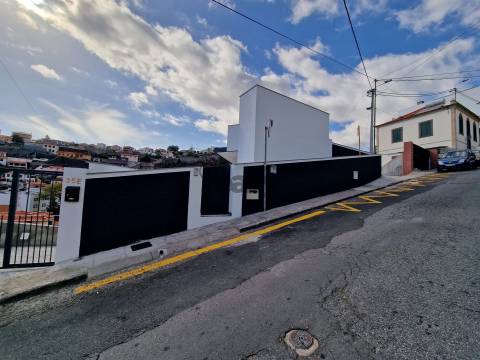 Moradia Isolada T2 Arrendamento em Imaculado Coração de Maria,Funchal