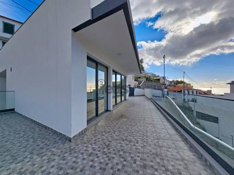 Moradia Isolada T2 Arrendamento em Imaculado Coração de Maria,Funchal