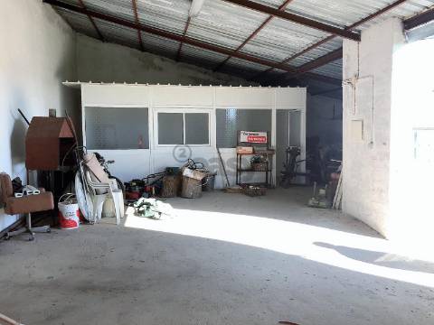 Moradia com 9 divisões para remodelar, Alcaria do Coelho, São Marcos da Ataboeira