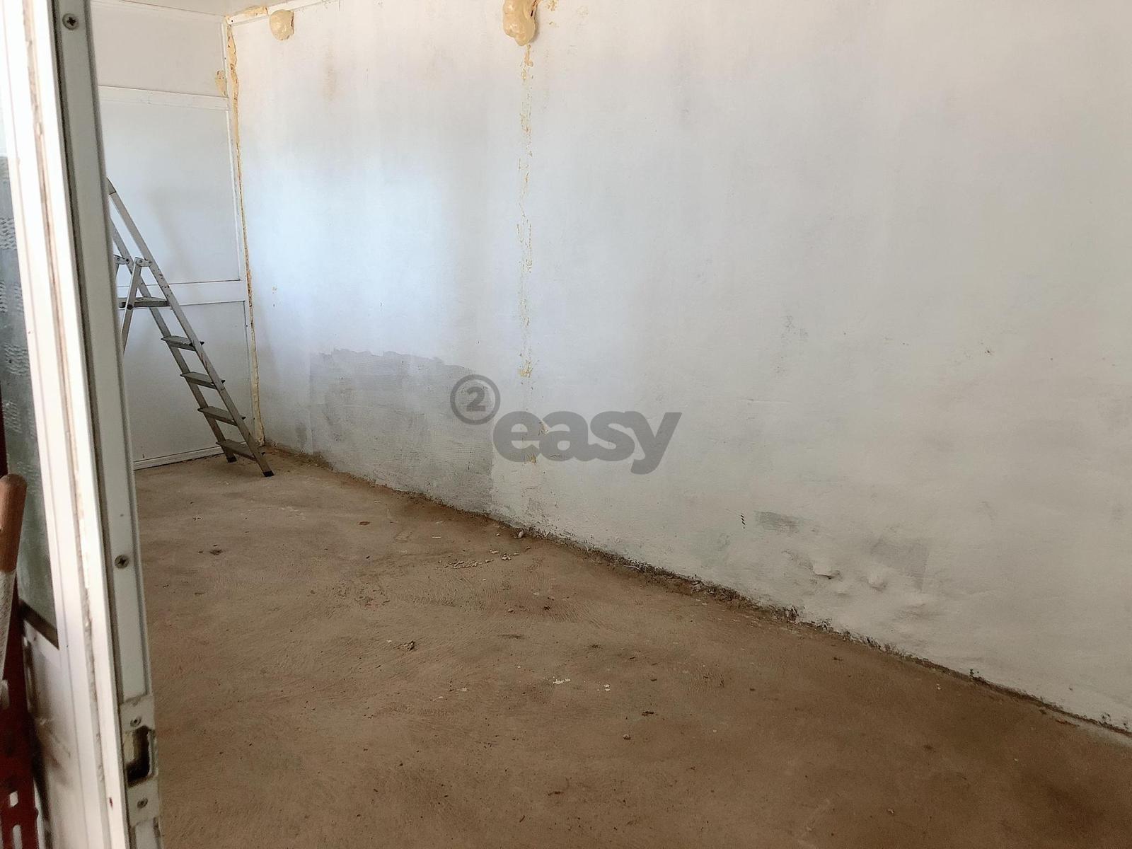 Moradia com 9 divisões para remodelar, Alcaria do Coelho, São Marcos da Ataboeira