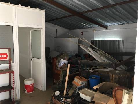 Moradia com 9 divisões para remodelar, Alcaria do Coelho, São Marcos da Ataboeira