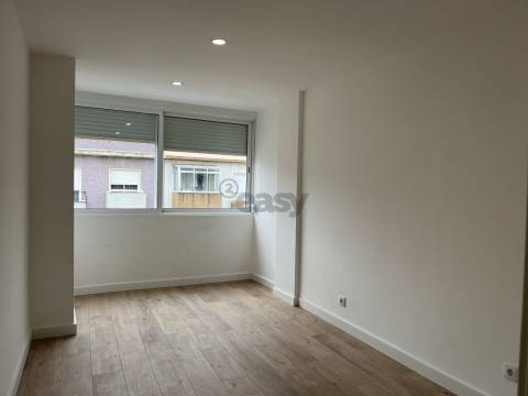 T3 Remodelado Excelente Oportunidade centro de Alverca