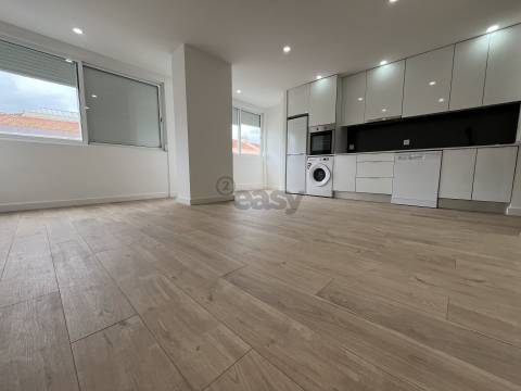 T3 Remodelado Excelente Oportunidade centro de Alverca