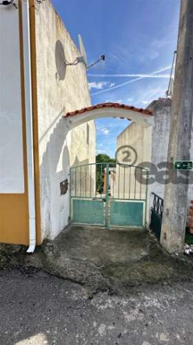 Moradia T4+1 com 9 Divisões em Alvisquer, Belver, Gavião – Habitável e com Potencial