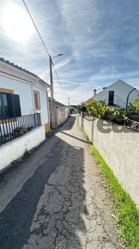 Moradia T4+1 com 9 Divisões em Alvisquer, Belver, Gavião – Habitável e com Potencial