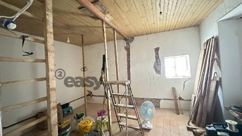 Moradia T4+1 com 9 Divisões em Alvisquer, Belver, Gavião – Habitável e com Potencial