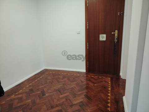 T4 remodelado em Benfica