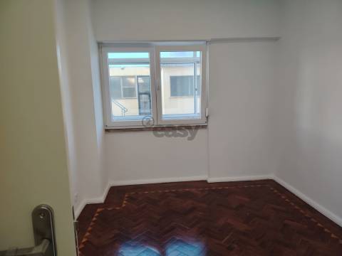 T4 remodelado em Benfica