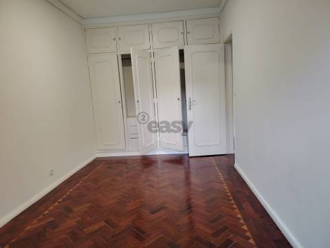 T4 remodelado em Benfica