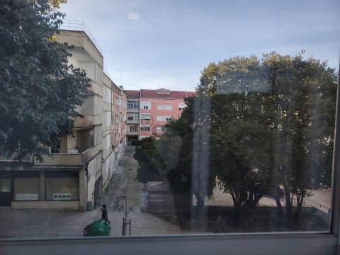 T4 remodelado em Benfica