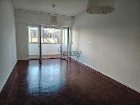 T4 remodelado em Benfica