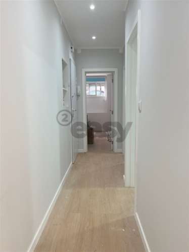 T2+1 para venda com logradouro Junto à Igreja Matriz da Amadora