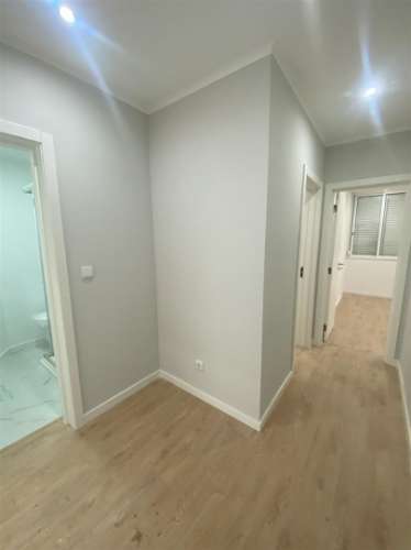 Apartamento T3 Damaia de Cima Totalmente Remodelado