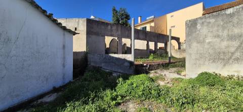 Lote de terreno 326m² na Vermelha, Cadaval