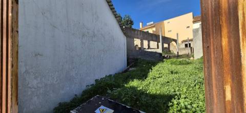 Lote de terreno 326m² na Vermelha, Cadaval