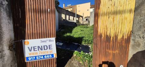 Lote de terreno 326m² na Vermelha, Cadaval