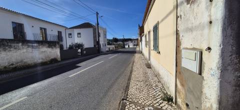 Lote de terreno 326m² na Vermelha, Cadaval