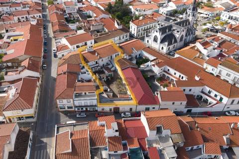 Casa Senhorial  com Miradouro, Terraço, Logradouro e Jardim, 958m2