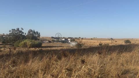 Terreno rústico com 4.5ha, Casével, Castro Verde