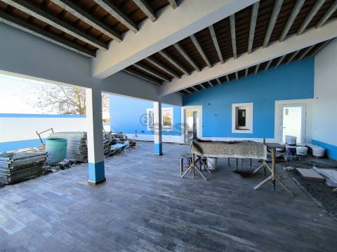 Moradia T2 com Garagem Dupla e Espaço Exterior em Ermidas-Sado