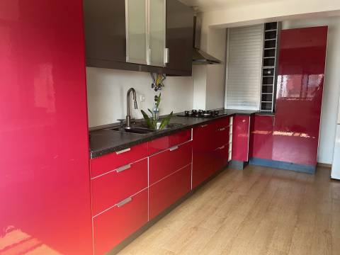 Oportunidade Única! Apartamento T3 com Suite nos Moinhos da Funcheira