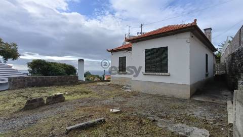 Moradia para Restaurar T3 Venda em Funchal (Santa Luzia),Funchal