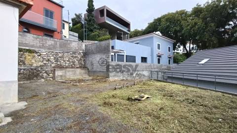 Moradia para Restaurar T3 Venda em Funchal (Santa Luzia),Funchal