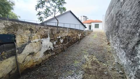 Moradia para Restaurar T3 Venda em Funchal (Santa Luzia),Funchal