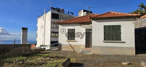Moradia para Restaurar T3 Venda em Funchal (Santa Luzia),Funchal