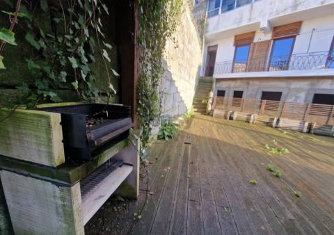 APARTAMENTO T1 COM LOGRADOURO DE 78M2