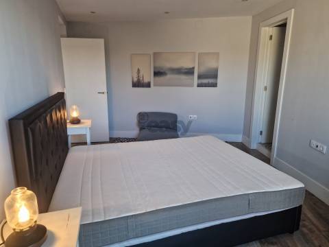 APARTAMENTO T1 COM LOGRADOURO DE 78M2