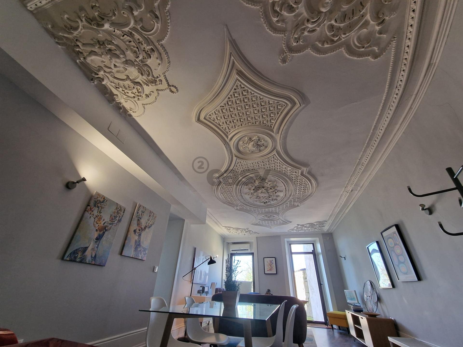 APARTAMENTO T1 COM LOGRADOURO DE 78M2