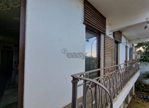 APARTAMENTO T1 COM LOGRADOURO DE 78M2