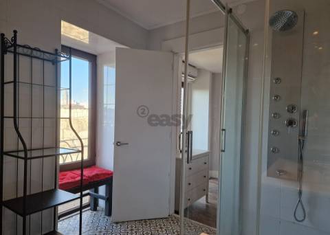 APARTAMENTO T1 COM LOGRADOURO DE 78M2