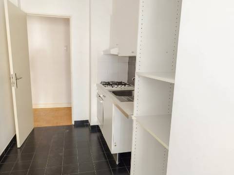 T2 na Graça arrendado por 825€/mes por mais 1 ano