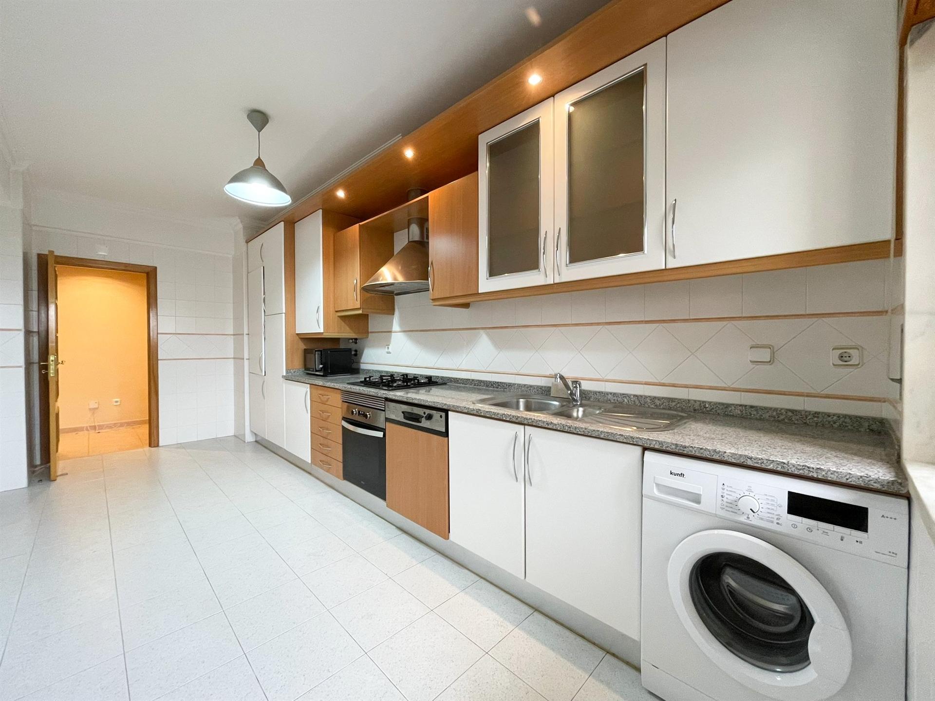 Apartamento T2 para Arrendamento com estacionamento na Quinta da Piedade – 2.ª Fase | Póvoa de Santa