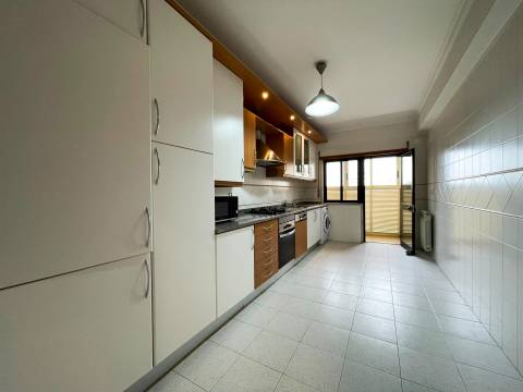 Apartamento T2 para Arrendamento com estacionamento na Quinta da Piedade – 2.ª Fase | Póvoa de Santa