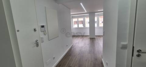 T2 no Olival Basto remodelado a 10 minutos do metro