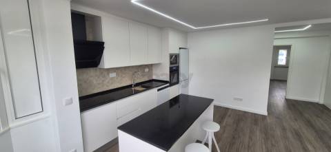 T2 no Olival Basto remodelado a 10 minutos do metro