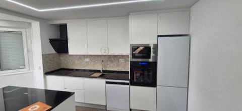 T2 no Olival Basto remodelado a 10 minutos do metro