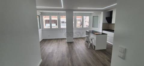 T2 no Olival Basto remodelado a 10 minutos do metro