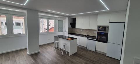 T2 no Olival Basto remodelado a 10 minutos do metro