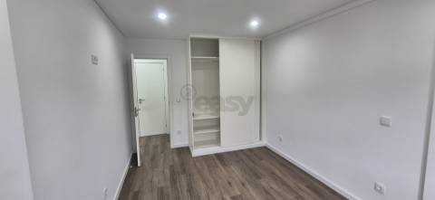 T2 no Olival Basto remodelado a 10 minutos do metro