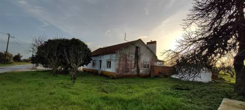Moradia T3,  para Venda, Rua dos Guerreiros em Taipadas - Canha