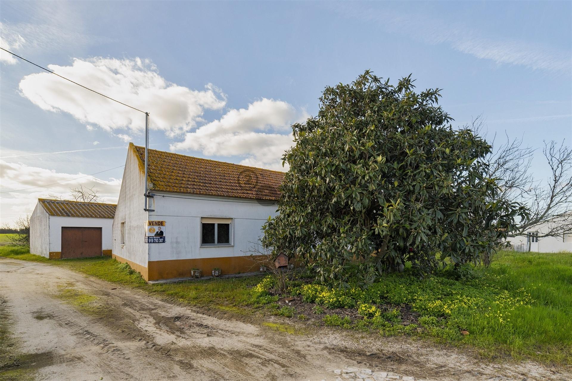 Moradia T3+1,  para Venda, rua dos Guerreiros em Taipadas - Canha