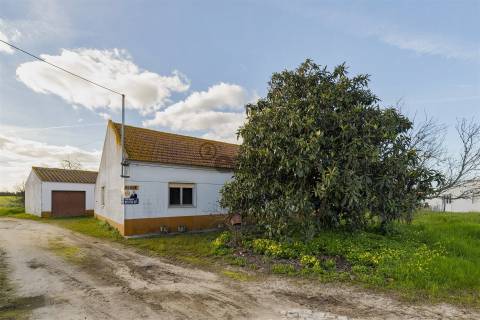 Moradia T3+1,  para Venda, rua dos Guerreiros em Taipadas - Canha