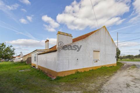 Moradia T3+1,  para Venda, rua dos Guerreiros em Taipadas - Canha