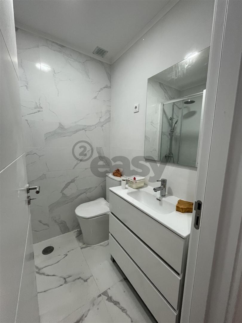 Oportunidade T2 Remodelado  São Brás Oferta da Escritura